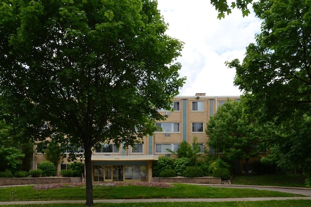 view of building exterior