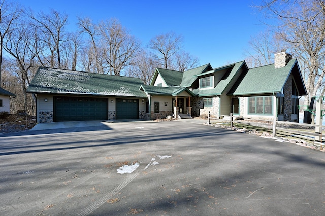 view of front facade with a garage