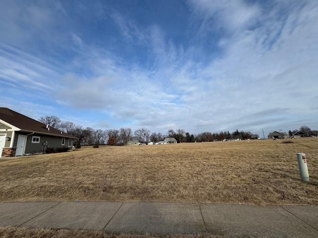 Listing photo 2 for 612 Crimson Way, Lake City MN 55041