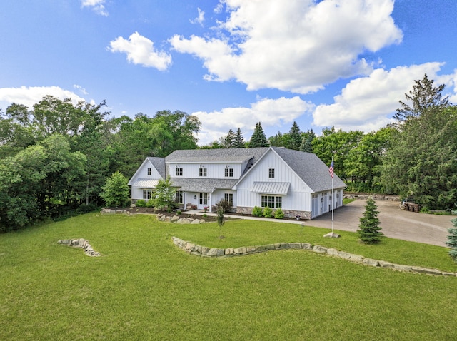 view of front of property with a front lawn