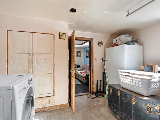 31552 County 23, Akeley, MN 56433 - laundry room with washer / clothes dryer