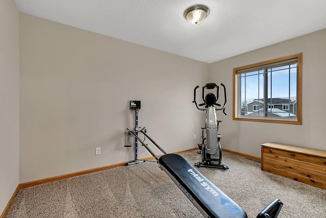 workout room with carpet flooring