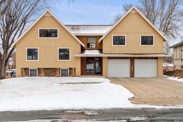 view of front of house featuring a garage