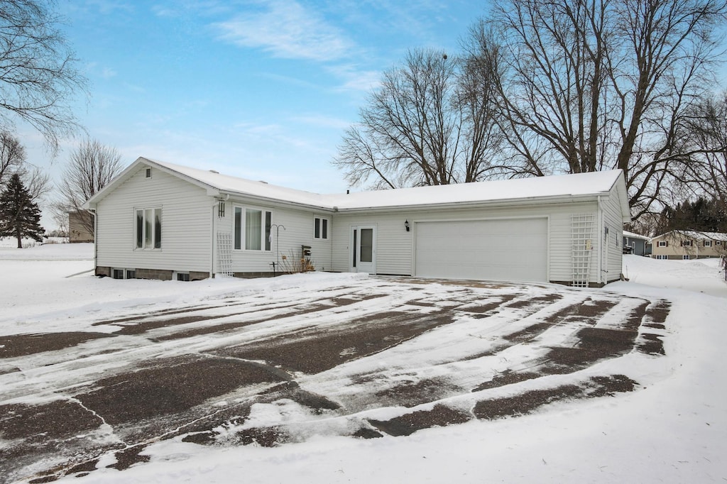 view of front facade with a garage