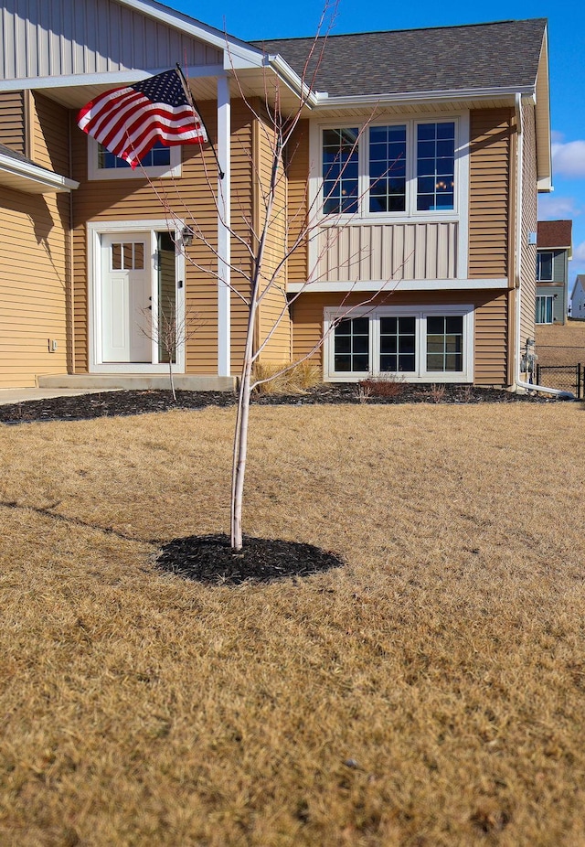 exterior space featuring a lawn