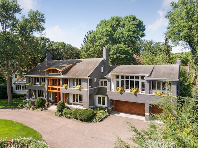 view of front of property featuring a garage