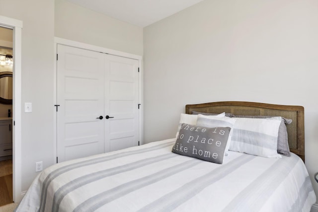 bedroom with a closet