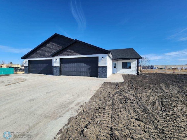 view of front of house featuring a garage