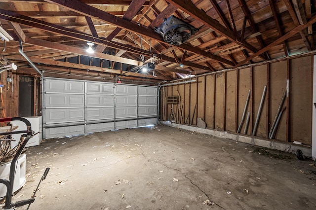 818 Sherburne Ave, Saint Paul, MN 55104 - view of garage