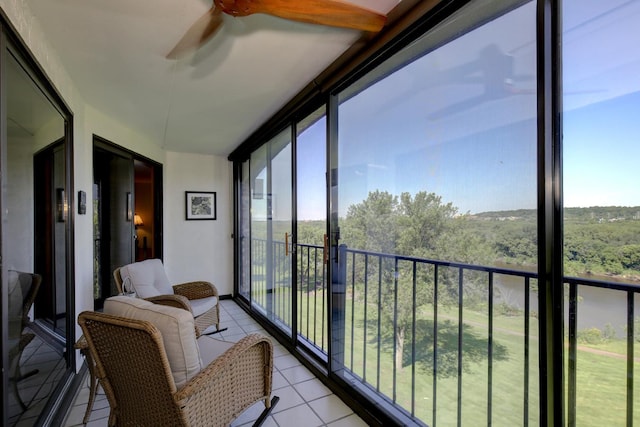 1077 Sibley Memorial Hwy Unit 607, Lilydale, MN 55118 - sunroom featuring plenty of natural light and ceiling fan