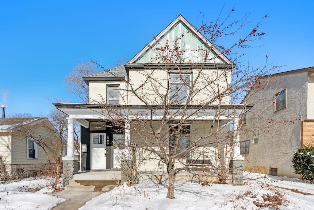 view of front of home