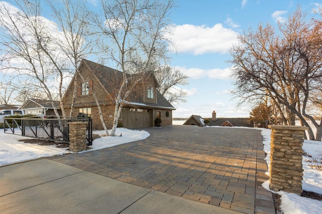 view of front facade featuring a garage