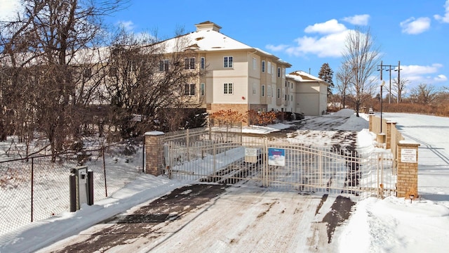 11030 Mississippi Blvd NW Unit 221, Coon Rapids, MN 55433 - view of front of house with a fenced front yard and a gate