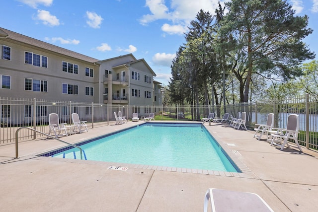 11030 Mississippi Blvd NW Unit 221, Coon Rapids, MN 55433 - community pool with fence and a patio