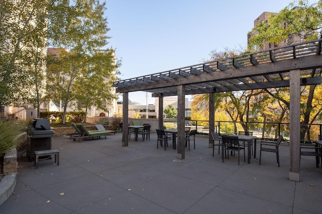 view of patio featuring a pergola