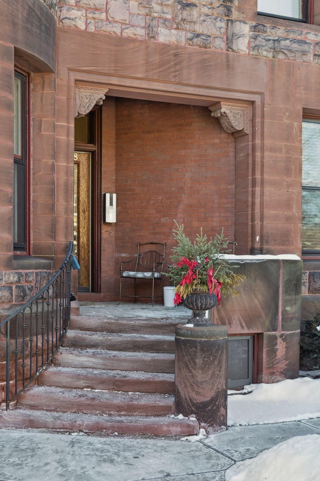 598 Summit Ave Unit 1, Saint Paul, MN 55102 - view of property entrance