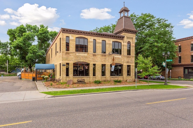 598 Summit Ave Unit 1, Saint Paul, MN 55102 - view of building exterior
