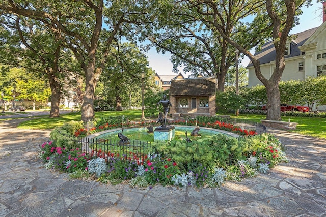 598 Summit Ave Unit 1, Saint Paul, MN 55102 - view of surrounding community