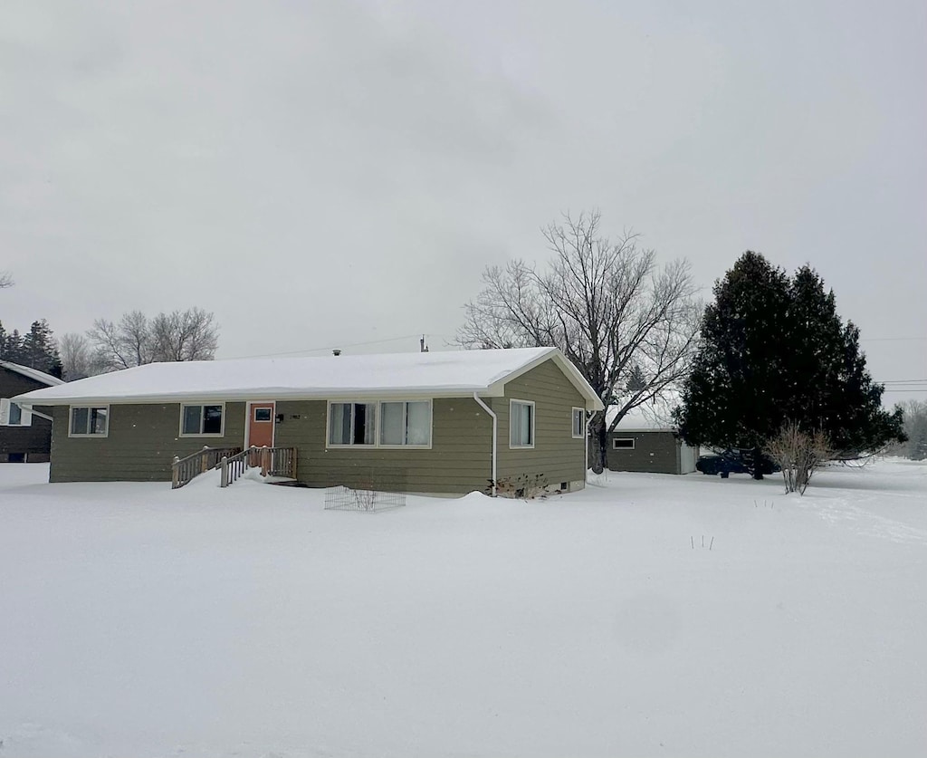 view of front of property