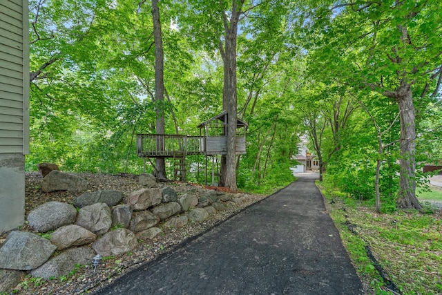 16091 Northwood Rd NW, Prior Lake, MN 55372 - view of asphalt driveway