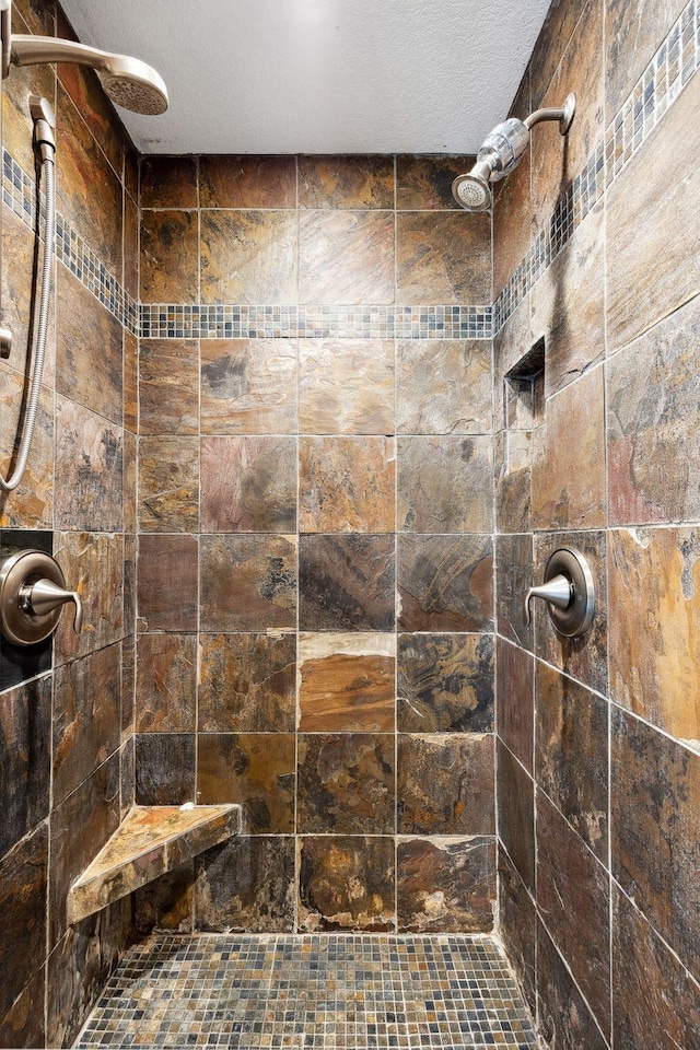 2650 Fox St, Orono, MN 55391 - bathroom with a tile shower