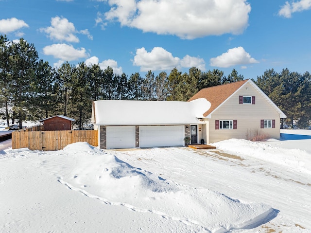 view of front facade featuring a garage