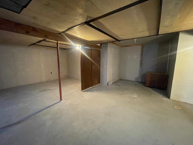 1920 Spruce Ave, Worthington, MN 56187 - view of unfinished below grade area