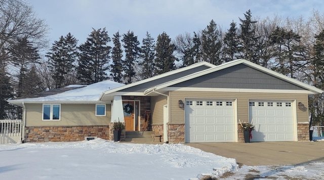 view of front facade with a garage