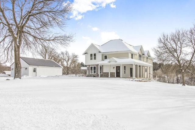 view of front of property