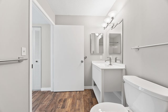 6615 Lake Shore Dr S Unit 311, Richfield, MN 55423 - bathroom with vanity and wood finished floors