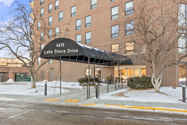 6615 Lake Shore Dr S Unit 311, Richfield, MN 55423 - snow covered property