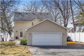 view of front facade featuring a garage