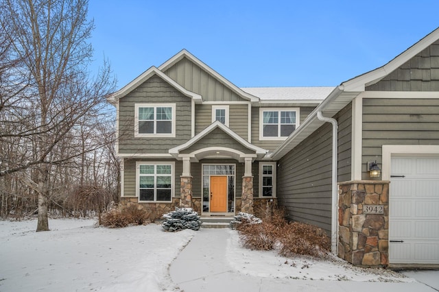 view of front of house featuring a garage