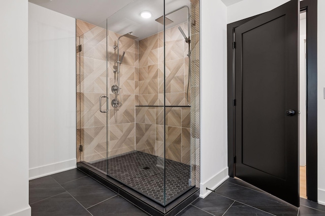651 Sue Pl, Saint Paul, MN 55116 - bathroom with a stall shower and baseboards