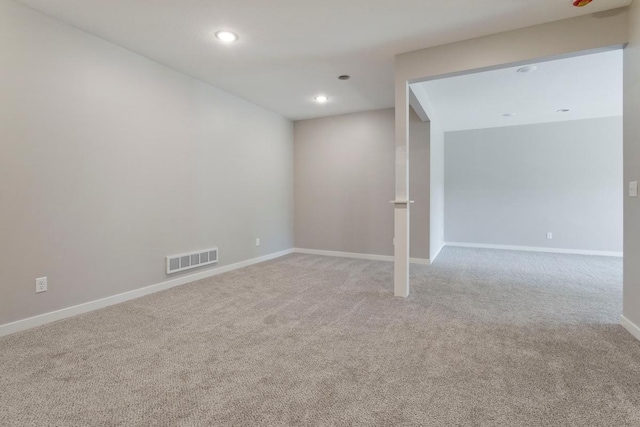 unfurnished room with carpet