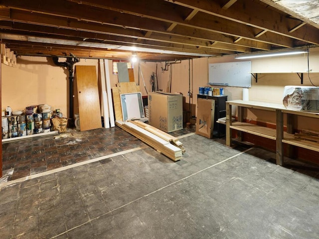 basement featuring washer / clothes dryer