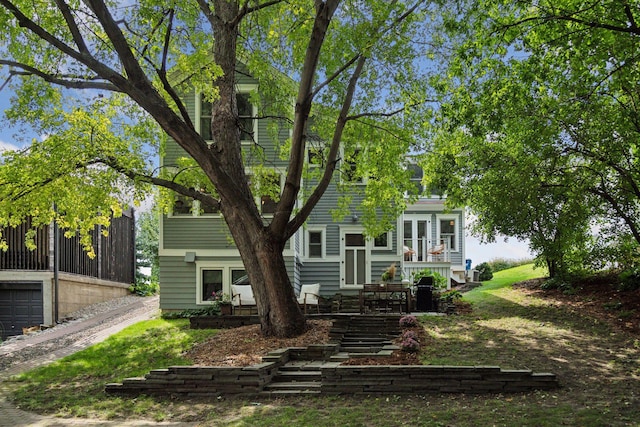 view of front of property