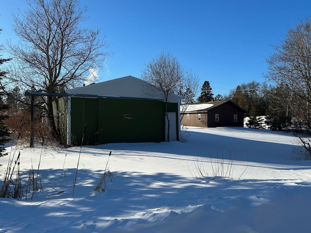 exterior space with an outbuilding