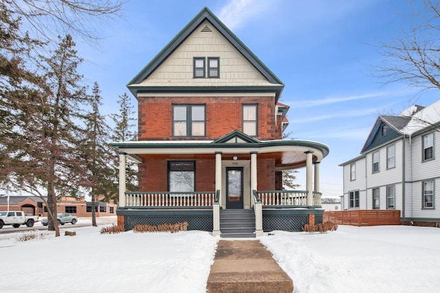 view of front of property featuring a porch