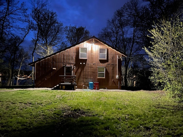 3313 Twin Island Cir NW, Prior Lake, MN 55372 - back of property with a lawn