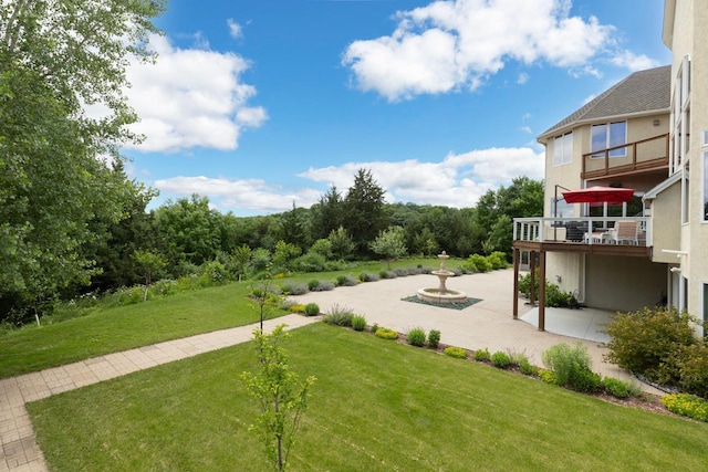 19115 Vogel Farm Trl, Eden Prairie, MN 55347 - view of green lawn featuring a patio and a balcony
