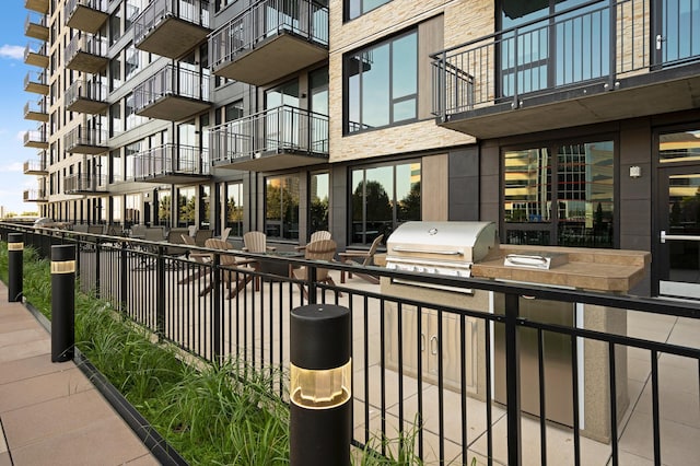 1240 2nd St Unit 704, Minneapolis, MN 55415 - view of patio / terrace