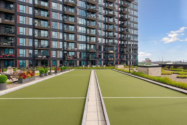1240 2nd St Unit 704, Minneapolis, MN 55415 - view of property's community featuring a bocce ball area
