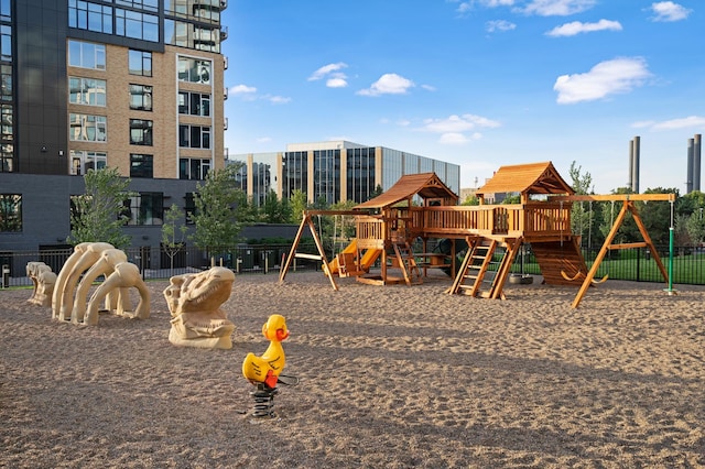 1240 2nd St Unit 704, Minneapolis, MN 55415 - view of community jungle gym