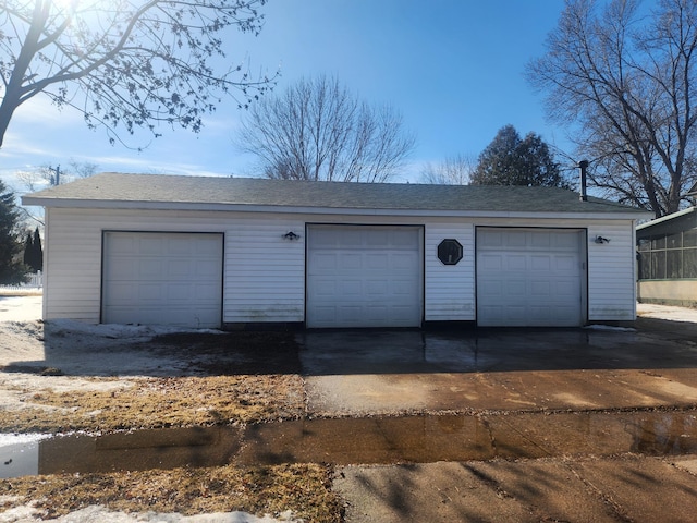 view of detached garage