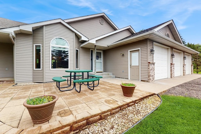 7335 Woodland Trl, Greenfield, MN 55373 - photo 2