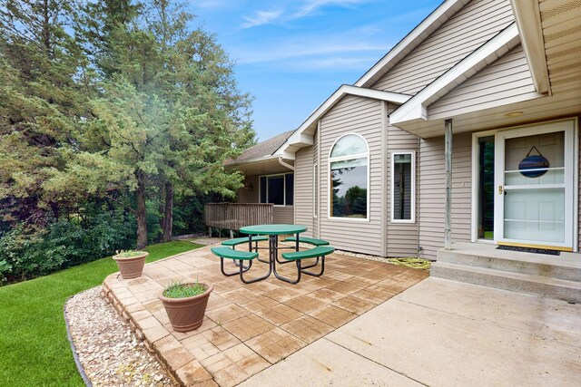 7335 Woodland Trl, Greenfield, MN 55373 - photo 3