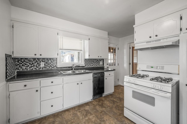 kitchen featuring under cabinet range hood, white range with gas cooktop, dark countertops, and a sink