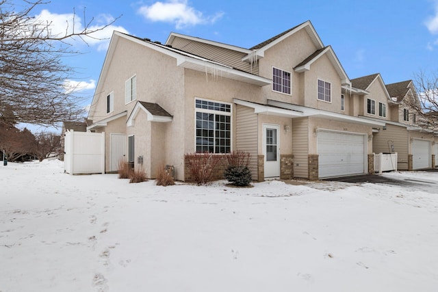 view of front facade with a garage