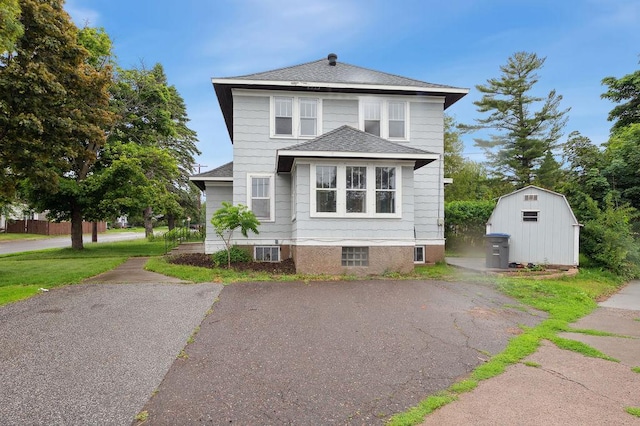 926 19th Ave E, Duluth, MN 55812 - traditional style home with a shingled roof and a shed